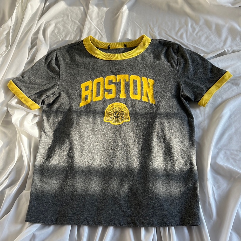 Grey and yellow Boston short sleeve tee